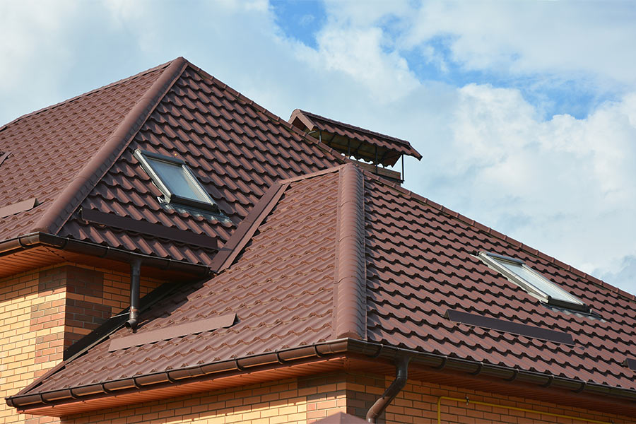 metal roofing with terracota color
